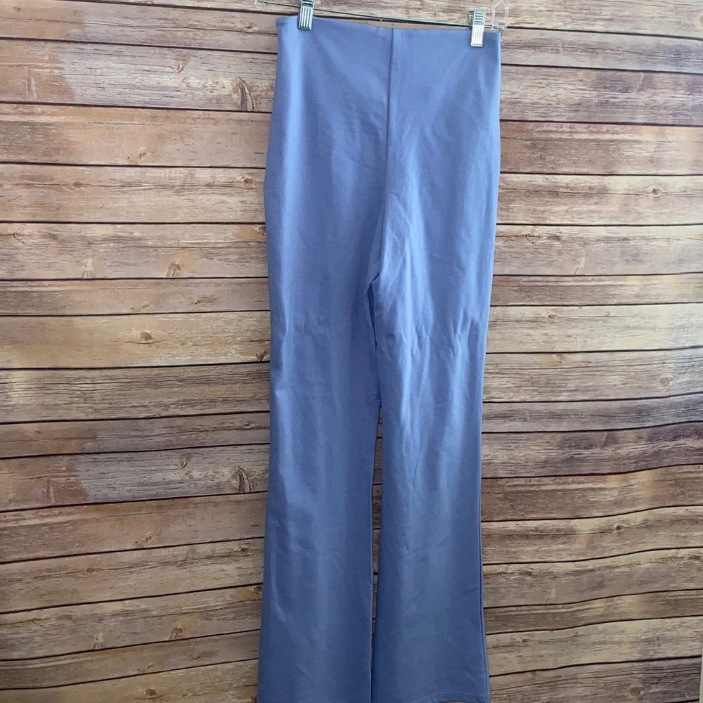 NWT Fabletics 24/7 Kick Flare Pants Size XS - Picture 5 of 10